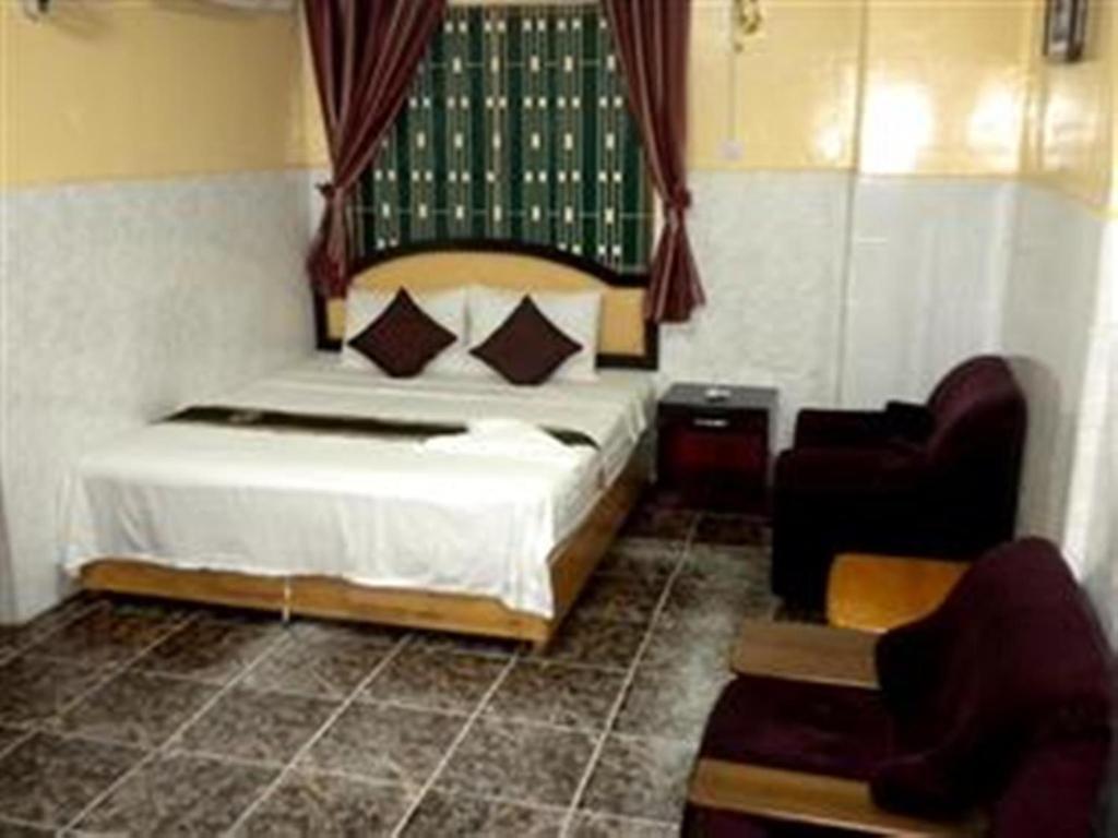 Golden Boat Guesthouse Phnom Penh Zimmer foto